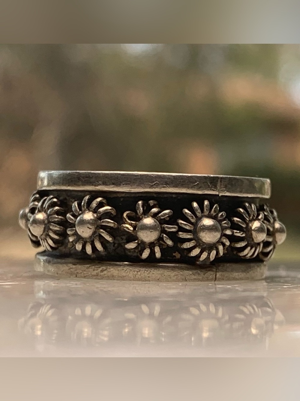 Vintage Sterling Silver Mexico Ring Size 8 Wide Floral Band HFS
